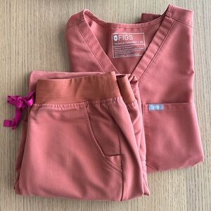 Figs Women's Scrub Set in Coral and Pink
